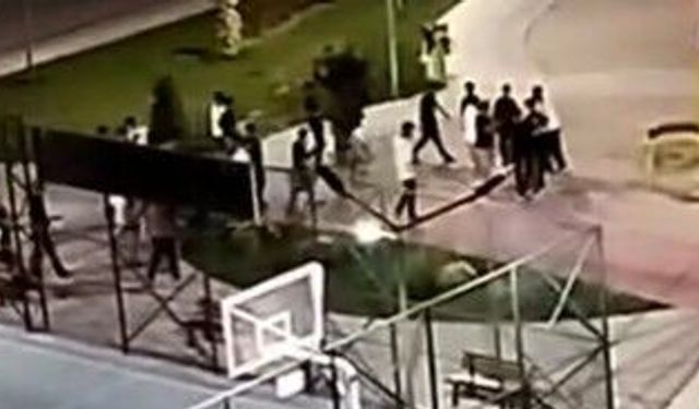 Bursa'da mahalle ortasında kavga