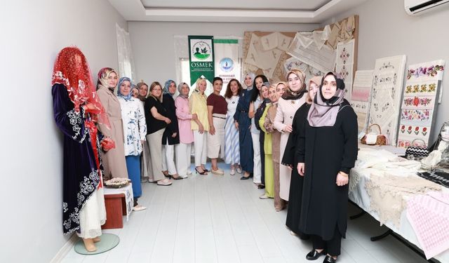 Osmangazi’de üreten kadınların 1 yıllık emekleri sergiye çıktı