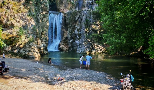 Bursa'da doğa ve tarihle iç içe bir rota: Yarhisar Şelalesi