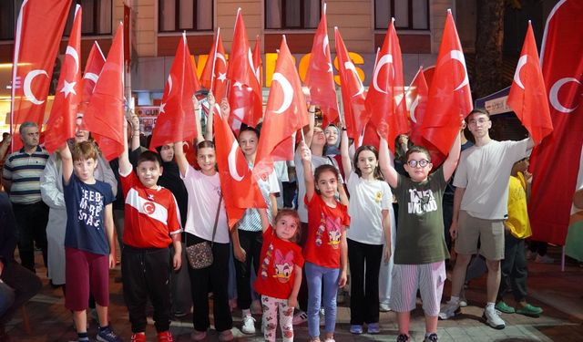 Bursa'da İznikliler meydana akın etti
