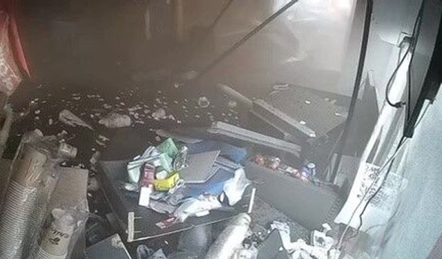 Bursa'da kömür yüklü tır benzinliğe böyle daldı... 2 çocuk babası hayatını kaybetti