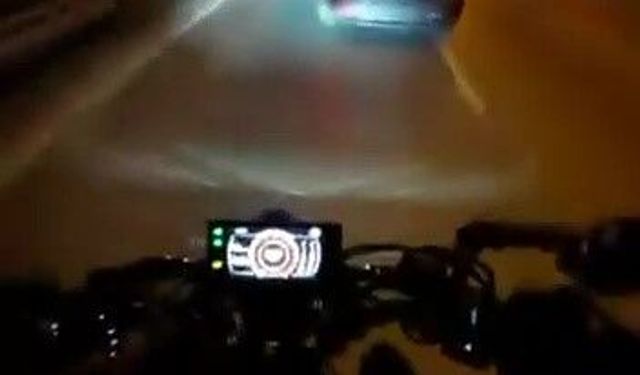 Bursa'da dikkatsizlik kazaya yol açtı: Motosikletteki 2 kişi yaralandı