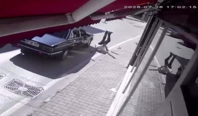 Bursa'da feci kaza... Yolun karşısına koşan yaya ağır yaralandı!