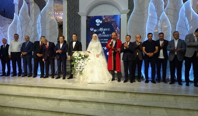 Bakan Yumaklı, nikah şahidi oldu