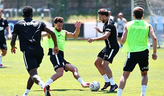 Beşiktaş Midtjylland mesaisini sürdürdü