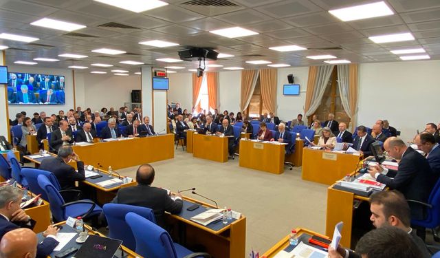 TBMM Plan ve Bütçe Komisyonu'ndaki emekli maaşı görüşmelerine 'Çalmasaydınız' cümlesi damga vurdu!