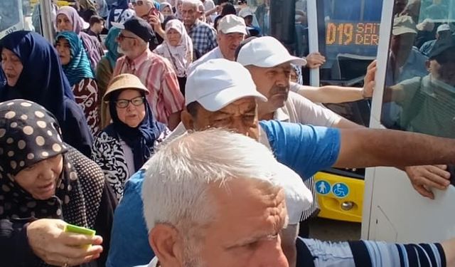 Bursa'da Geyikli Baba töreninde ulaşım krizi! Vatandaşlar otobüslere binmek için adeta yarıştı
