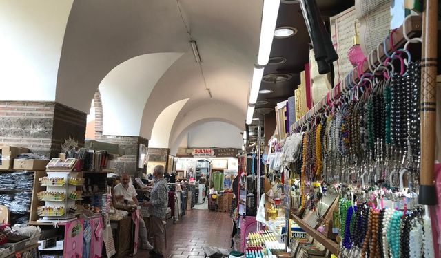 Bursa'nın ilk Osmanlı hanı Emir Han ziyaretçilerini ağırlıyor
