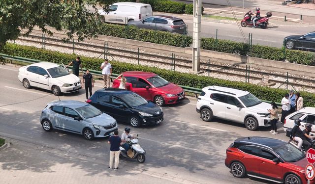 Bursa'da zincirleme kaza... Trafik saatlerce kilitli kaldı!