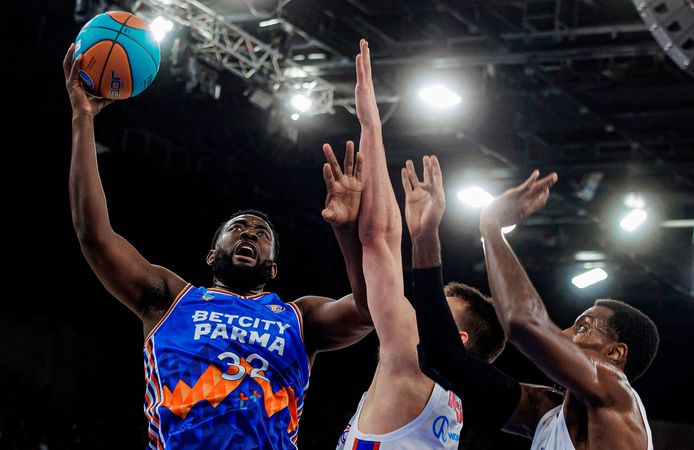 TOFAŞ’tan uzun takviyesi: Terrell Carter II imzayı attı!