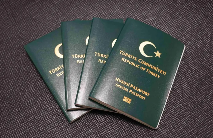 Yeşil pasaportta yeni dönem başladı, başvuru şartları değişti...