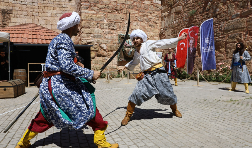 Türk kılıçları Zindankapı'da çarpıştı