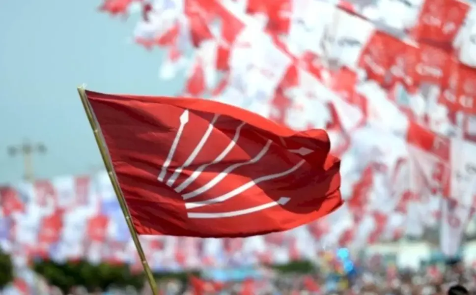84 isim daha katıldı... CHP'de 'derhal kurultay' diyen eski vekil sayısı 324'e yükseldi!