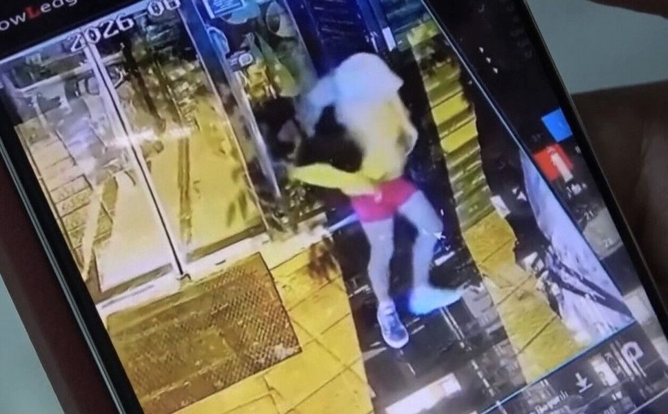 Bursa'da dükkan sahibini şoke eden hırsızlık!