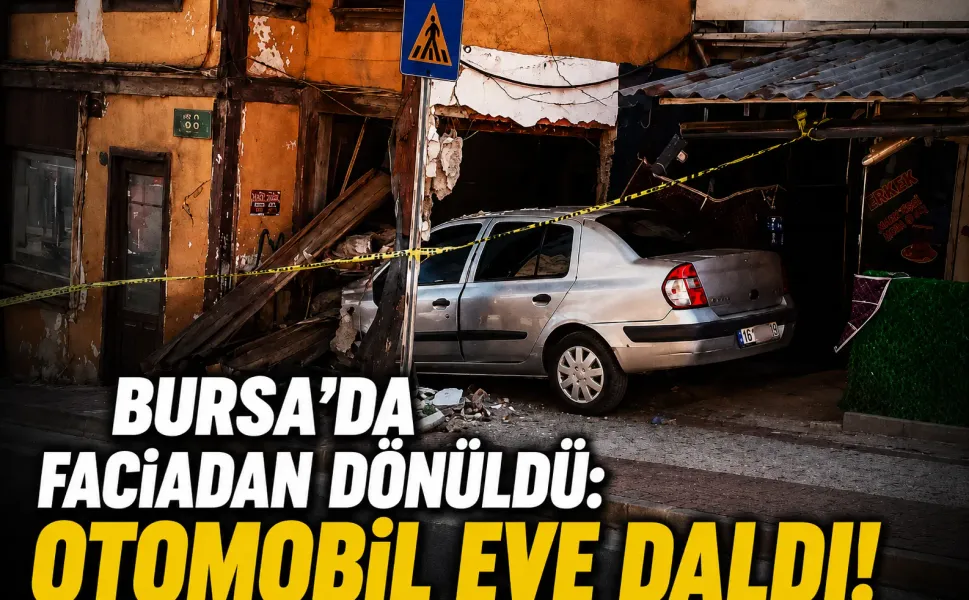 Bursa'da faciadan dönüldü: Otomobil eve daldı!