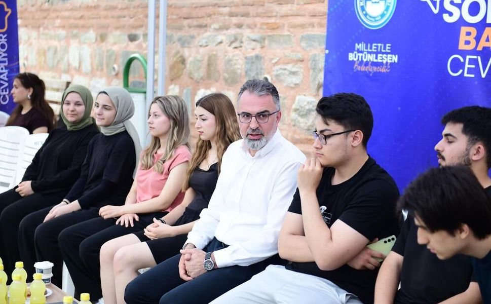 Başkan Erol gençleri dinledi