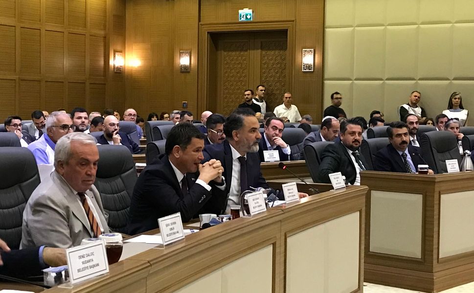 Bursa Büyükşehir Meclisi’nde 1 milyar liralık kredi tartışması!