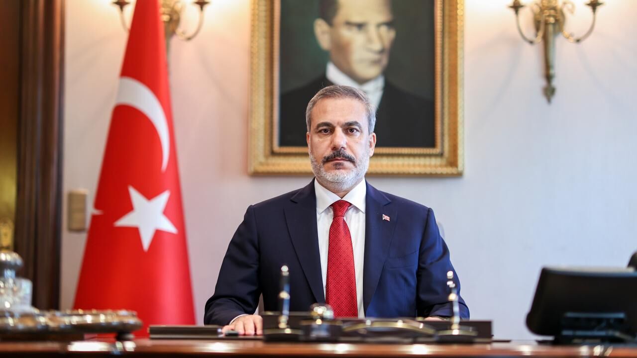 Hakan Fidan 2058310-1