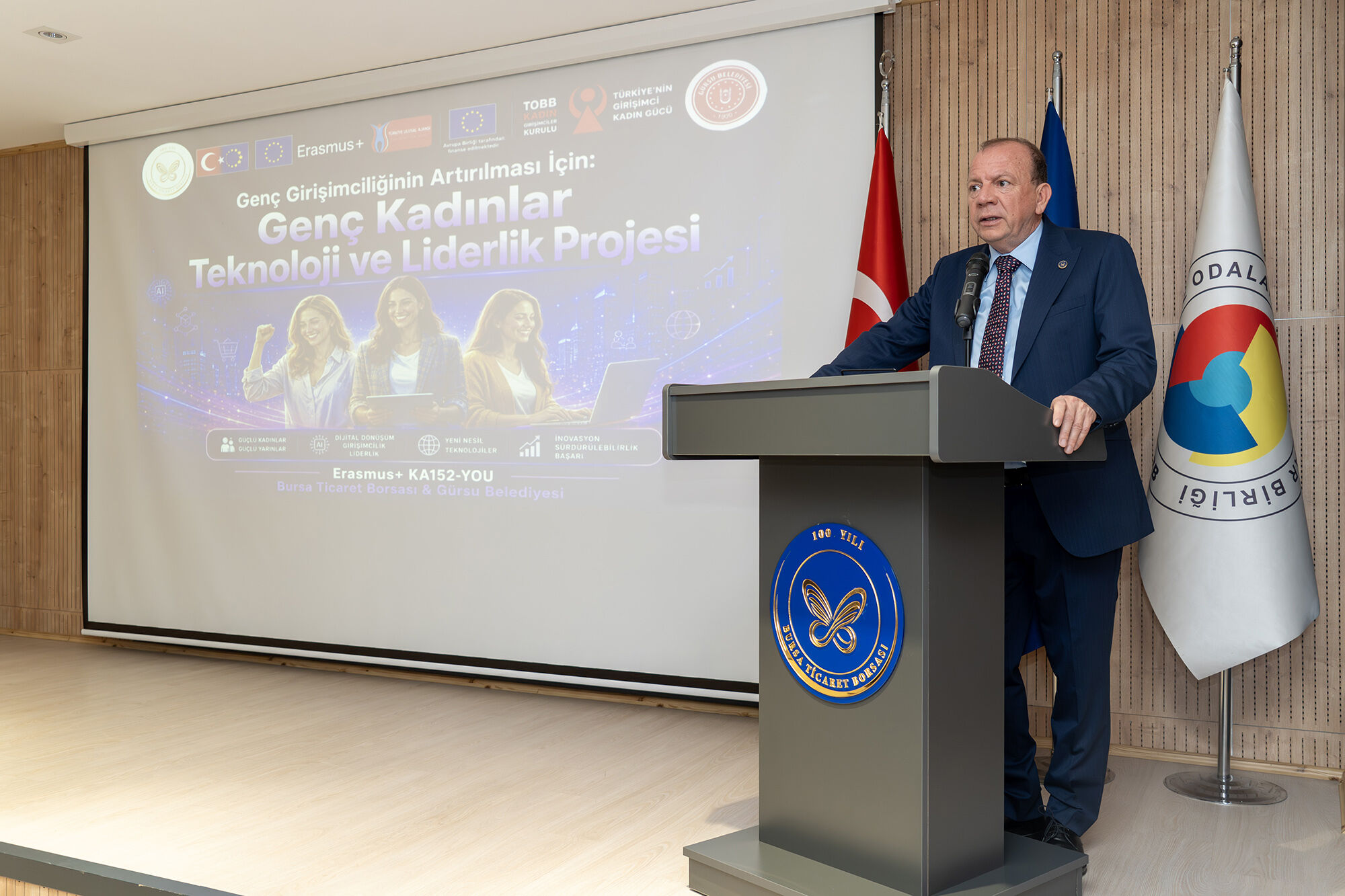 Genç Kadinlar Teknoloji̇ Ve Li̇derli̇k Projesi̇ (5)